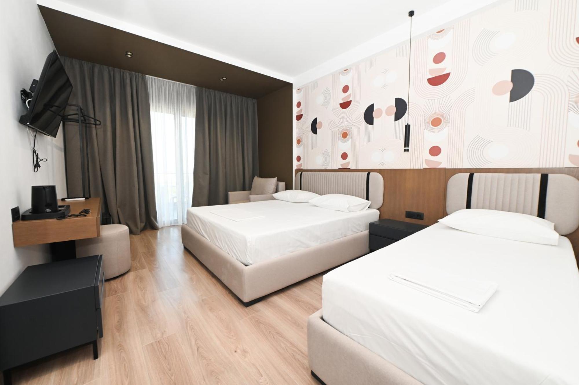 Monun Hotel Ksamil Luaran gambar