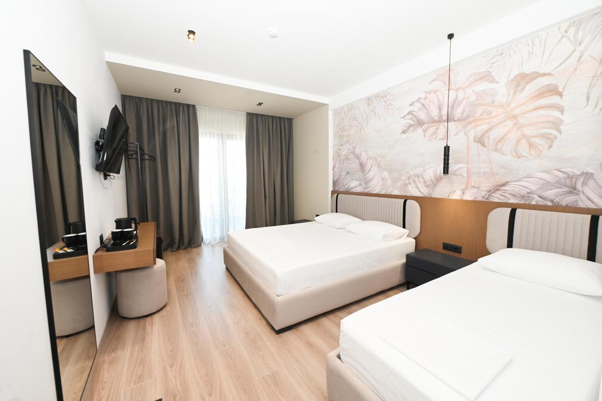 Monun Hotel Ksamil Luaran gambar