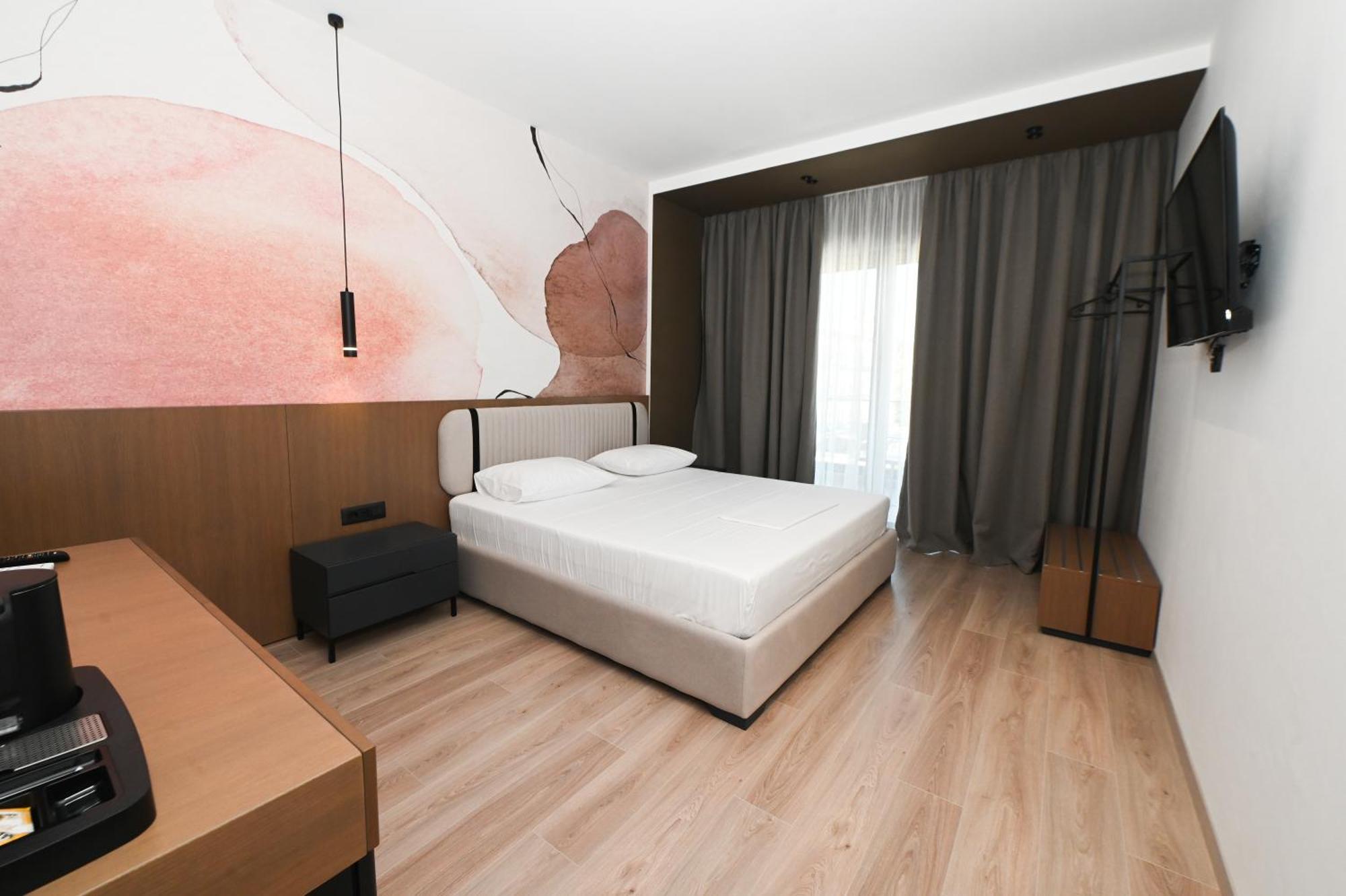 Monun Hotel Ksamil Luaran gambar