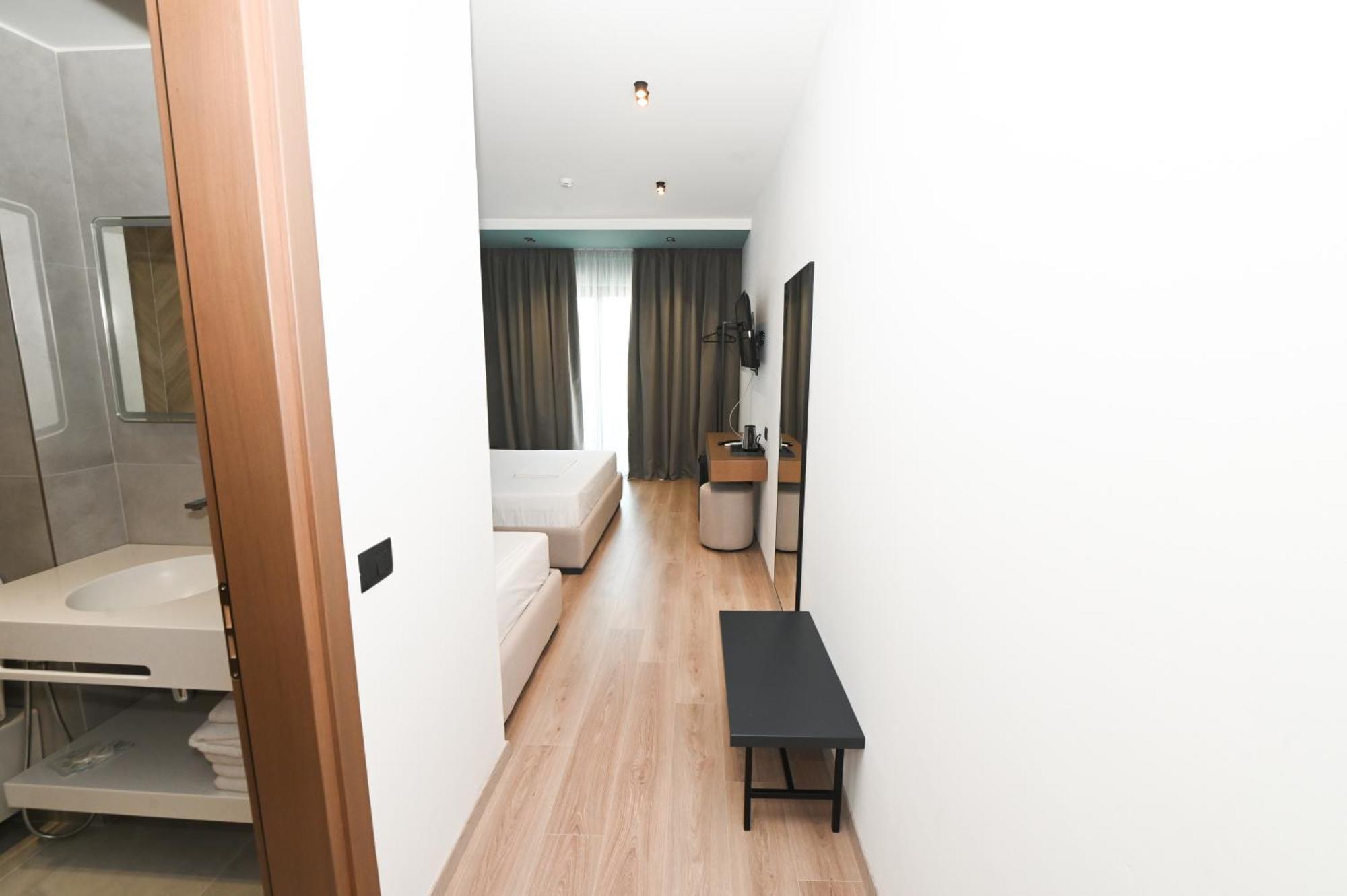 Monun Hotel Ksamil Luaran gambar