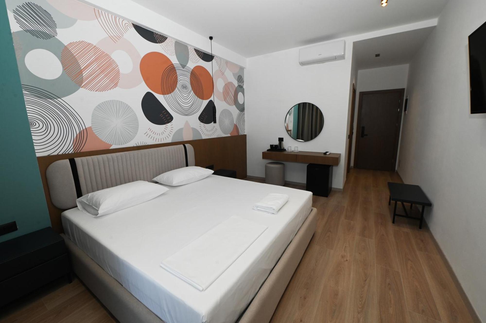 Monun Hotel Ksamil Luaran gambar
