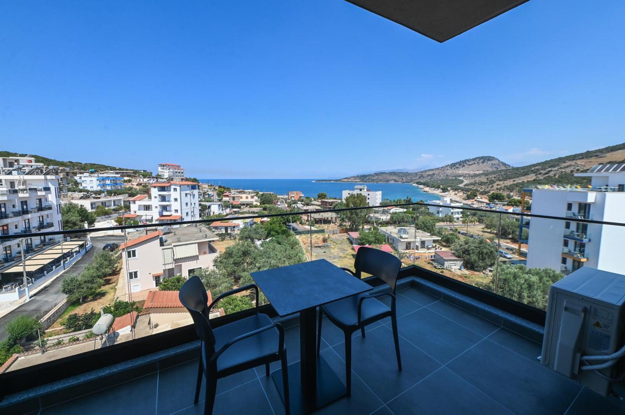 Monun Hotel Ksamil Luaran gambar